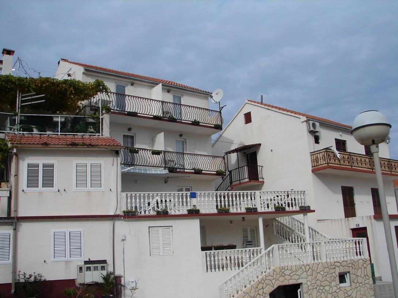 Apartments Mato Вис Экстерьер фото